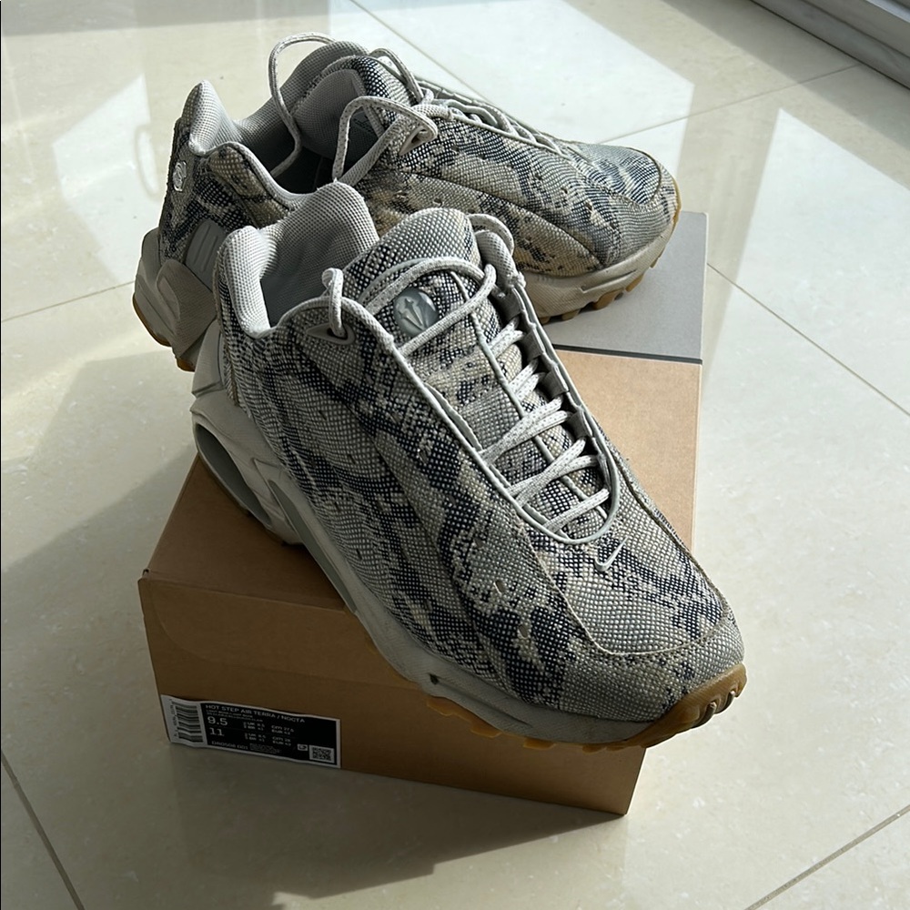 NIKE NOCTA